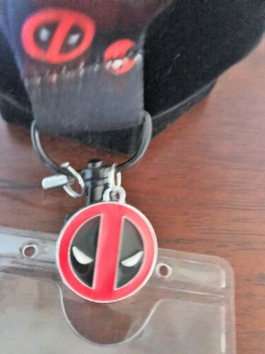 Marvel DEADPOOL COMIC LANYARD WITH MEDALLION